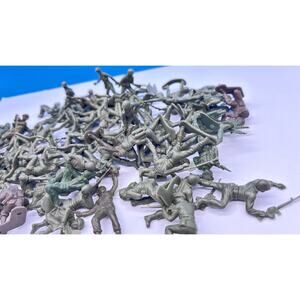 Vintage Plastic Army Men Lot ~70 Figures Green Unmarked Marx-Style Soldiers